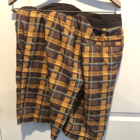 Prana board shorts - Picture 2 of 2